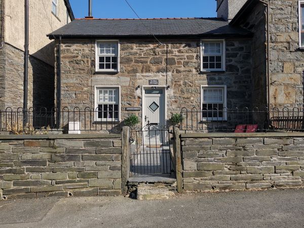 Yr Hen Dy Capel | Blaenau Ffestiniog | Rhiwbryfdir | Self Catering ...