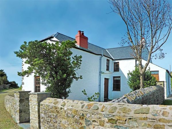 Panteurig Farmhouse | Goodwick | Goodwick/wdig | Self Catering Holiday ...