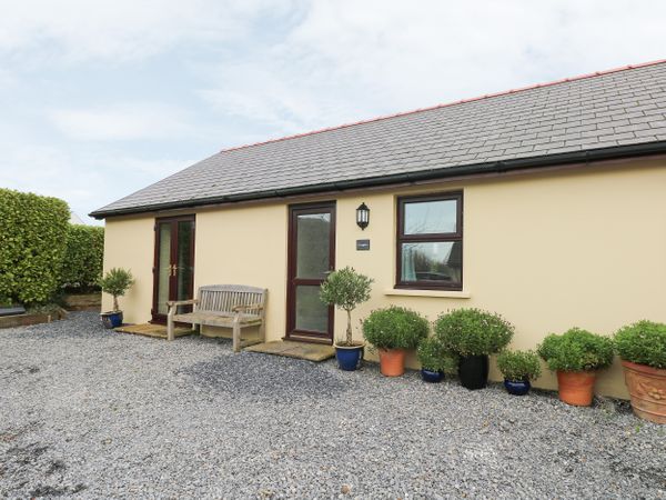 Smugglers | Lydstep | Self Catering Holiday Cottage