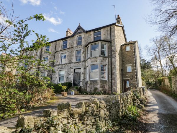 Crow's Nest | Arnside | Carnforth | The Lake District And Cumbria ...