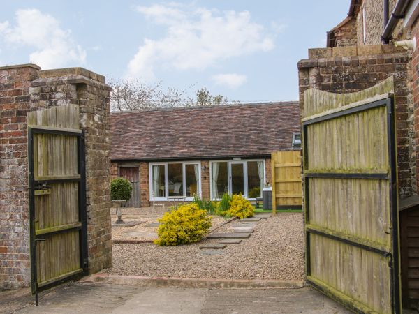 The Courtyard Much Wenlock Self Catering Holiday Cottage