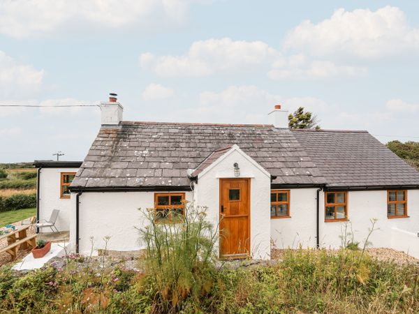 Plas Coch Rhoscolyn | Rhoscolyn | Self Catering Holiday Cottage