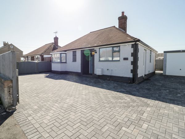 Seaside Retreat | Prestatyn | Self Catering Holiday Cottage