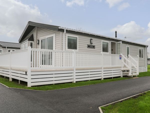 Caravan and Lodge Cleaning Services - Chichester Lakeside Holiday Park