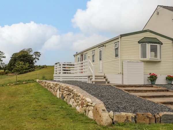 Ty Newydd Caravan | Pwllheli | Self Catering Holiday Cottage