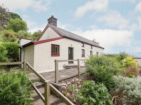 Cefn | Mallwyd | Blaenplwyf Isaf | Self Catering Holiday Cottage