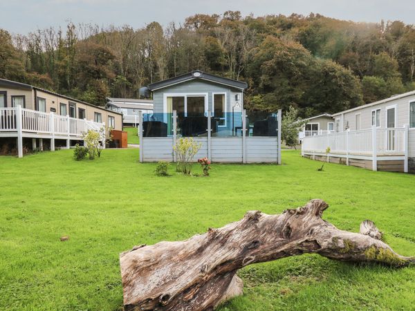 95 Hafan Taffy | Llanarth | Llaingarreglwyd | Self Catering Holiday Cottage