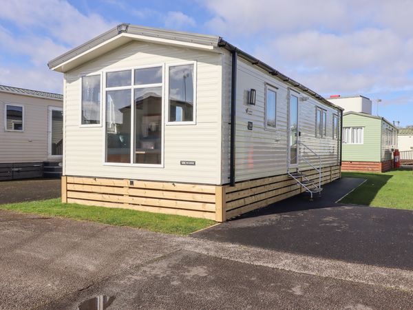 The Moon, Ocean Edge | Heysham | Self Catering Holiday Cottage