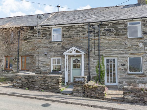 2 Bryn Tirion | Llan Ffestiniog | Self Catering Holiday Cottage