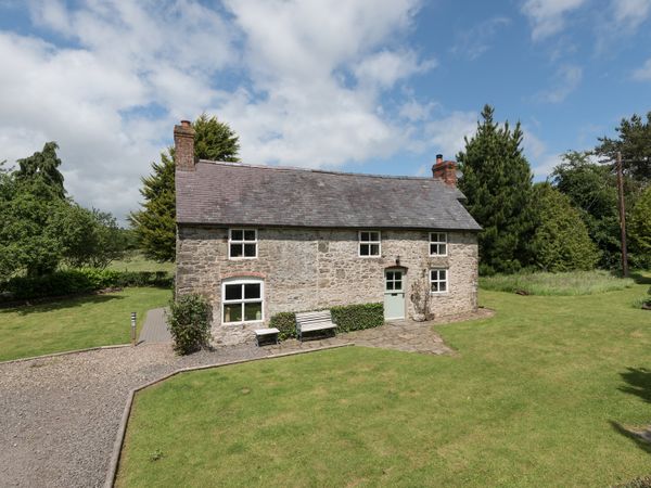 Hillgate House | Hemford | Self Catering Holiday Cottage