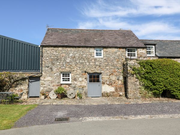 Stable 2 | Llanbedrog | Self Catering Holiday Cottage