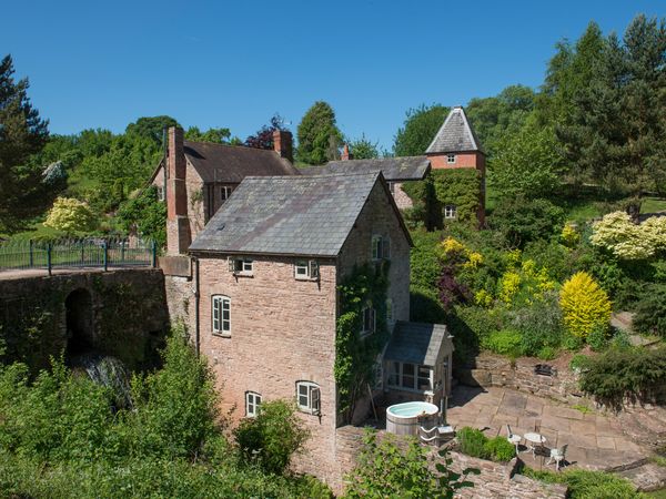 Old Mill Cottage Herefordshire