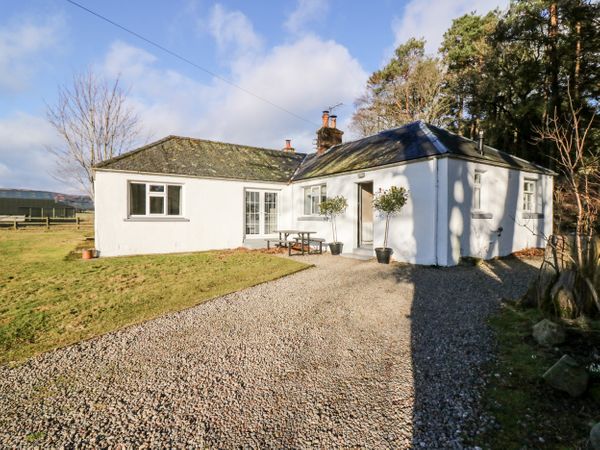 White Hillocks Cottage | Kirriemuir | Rottal | Self Catering Holiday ...