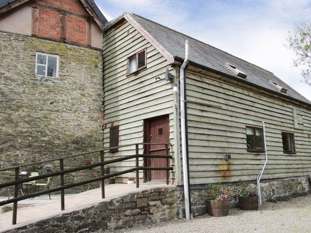 Broughton Stables - 1001599 - photo 2