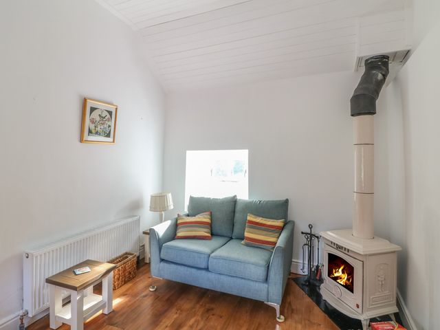 The Old White Cottage - 1004044 - photo 3