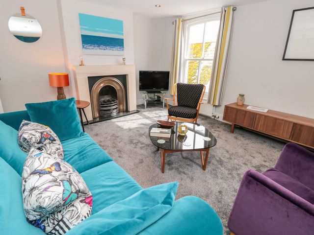 34b Clarence Street - 1004371 - photo 4