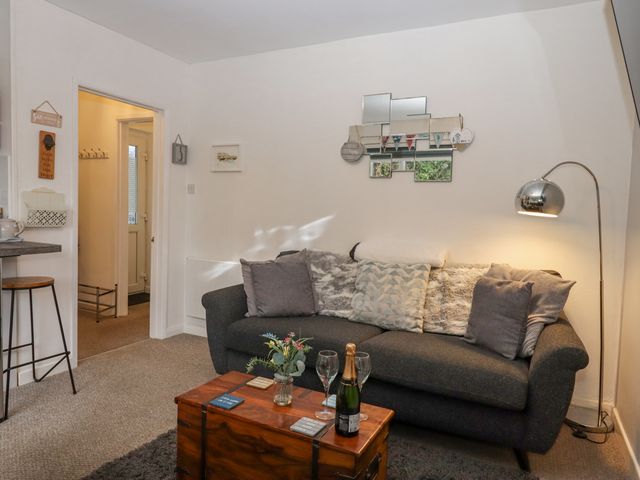 3 Dolphin Court - 1004903 - photo 4