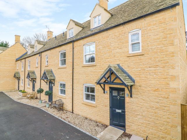 Cotswolds Holiday Cottages & Accommodation | Sykes Cottages