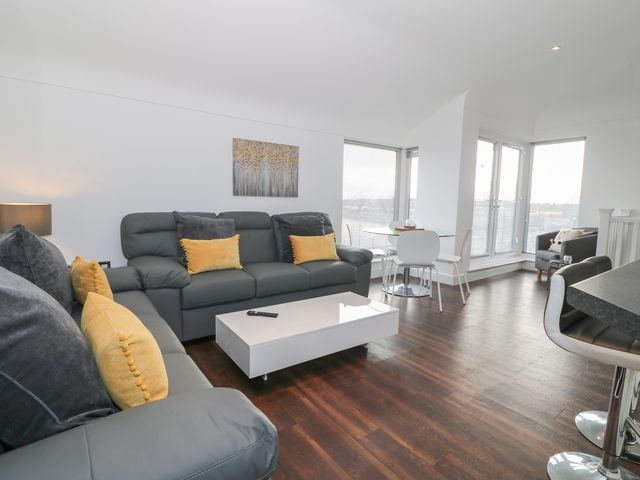 8 Marina View - 1007834 - photo 5