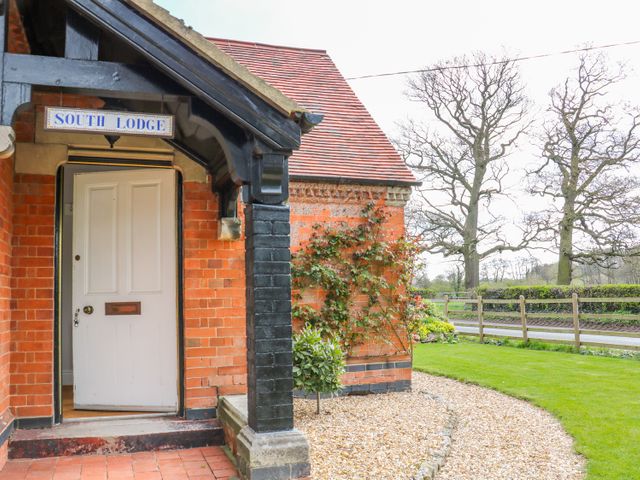 South Lodge - Longford Hall Farm Holiday Cottages - 1008092 - photo 3