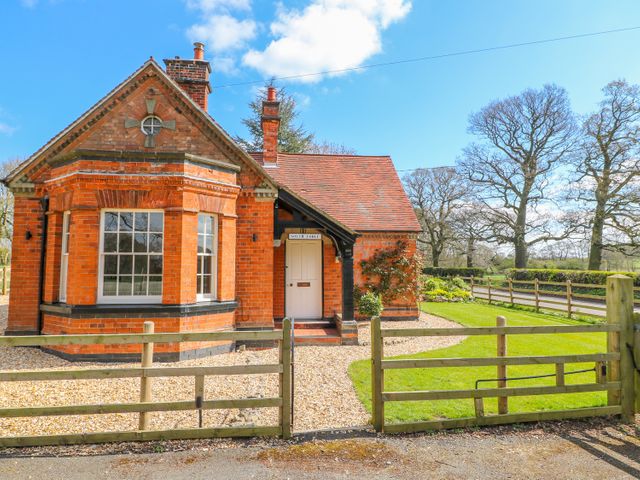 South Lodge - Longford Hall Farm Holiday Cottages - 1008092 - photo 2