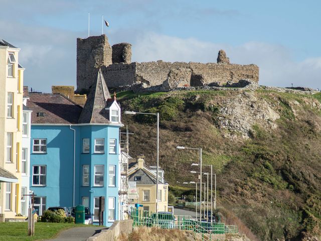 The Towers - Castell - 1009047 - photo 4