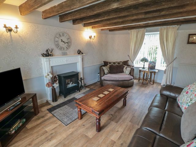 11A High Street - 1009858 - photo 4