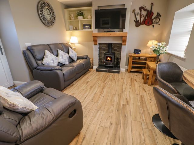 Lough Island Reavy Cottage - 1011860 - photo 4