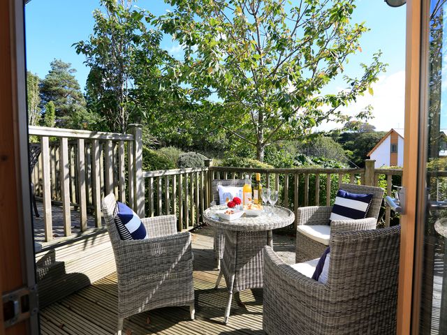 3 Court Cottage, Hillfield Village - 1012305 - photo 4