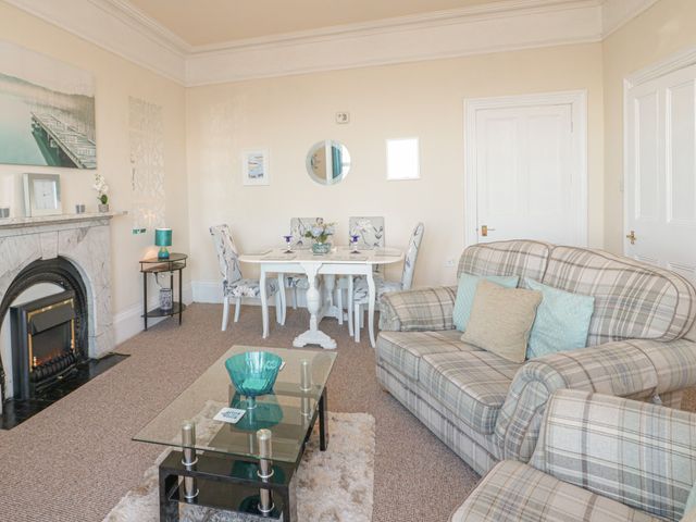 Llys Madoc, First Floor Flat - 1014017 - photo 5