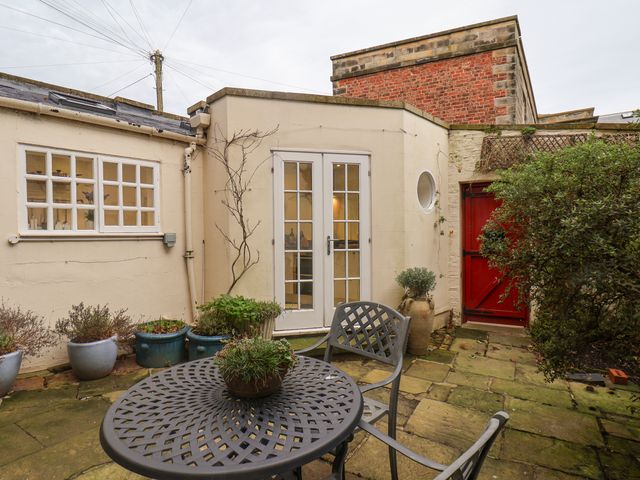 20A St Hilda's - 1015257 - photo 2