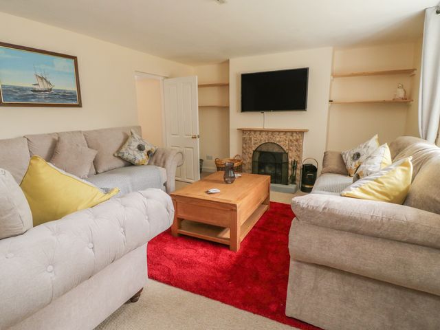 9 Copes Gardens - 1015463 - photo 3