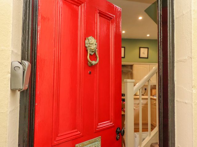 West End House - 1015671 - photo 2