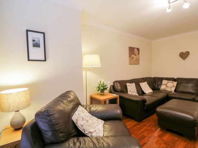 7 Riverside Gardens - 1017071 - photo 3