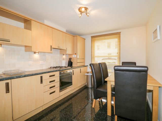 7 Riverside Gardens - 1017071 - photo 5