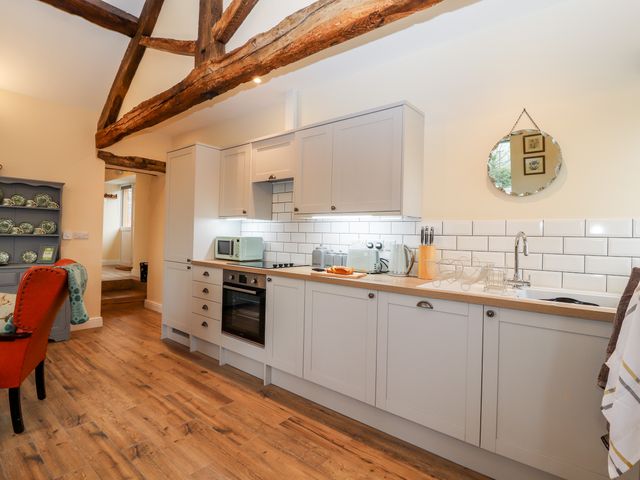 Cut Moch, Plas Moelfre Hall Barns - 1020501 - photo 4