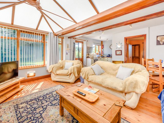 Covert Farm Cwtch - 1020503 - photo 5