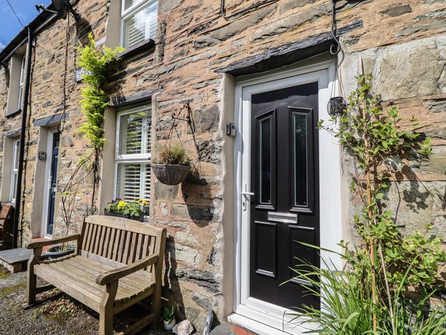 3 Barlwyd Terrace - 1020746 - photo 2