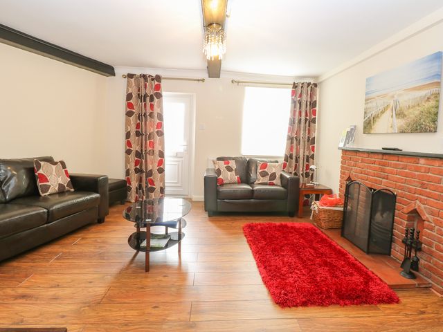 Compass Cottage - 1020925 - photo 3