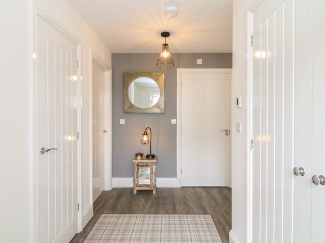 Beacon House - 1022046 - photo 4