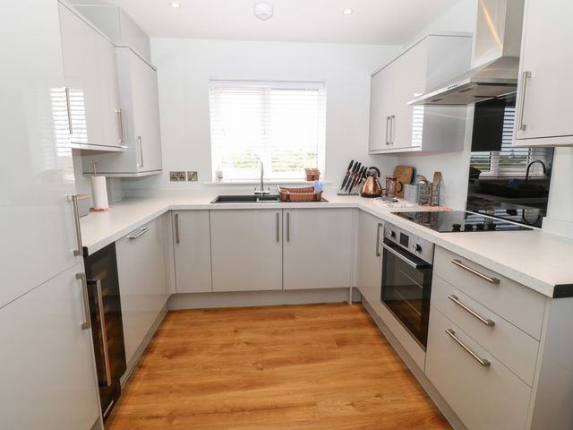 Beach Apartment 9 - 1022295 - photo 5