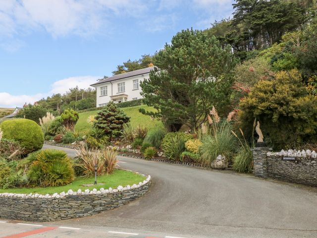 Brynmorwydd - 1024055 - photo 3