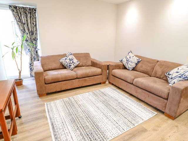 3 Barn Cottages - 1027272 - photo 2