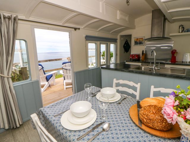 Clifftop Carriage - 1035508 - photo 3