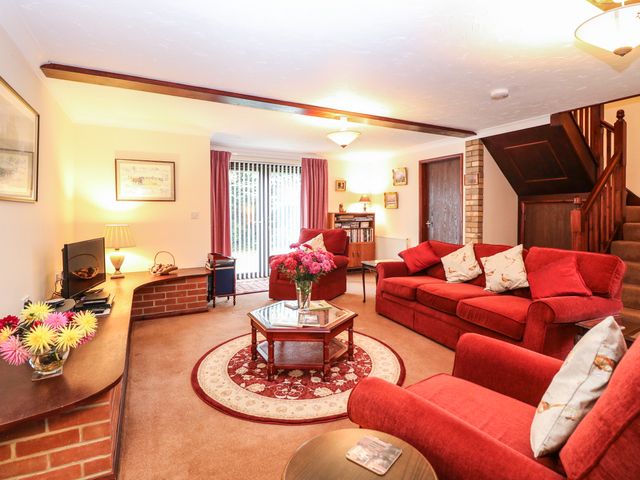 Walnut Tree Cottage - 1038311 - photo 3