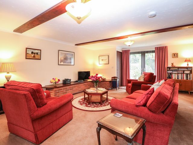 Walnut Tree Cottage - 1038311 - photo 4