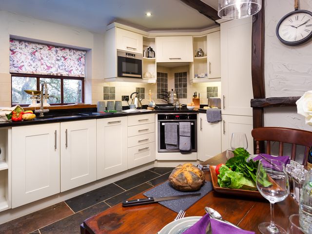 Tipsy Gin Cottage - 1041196 - photo 4