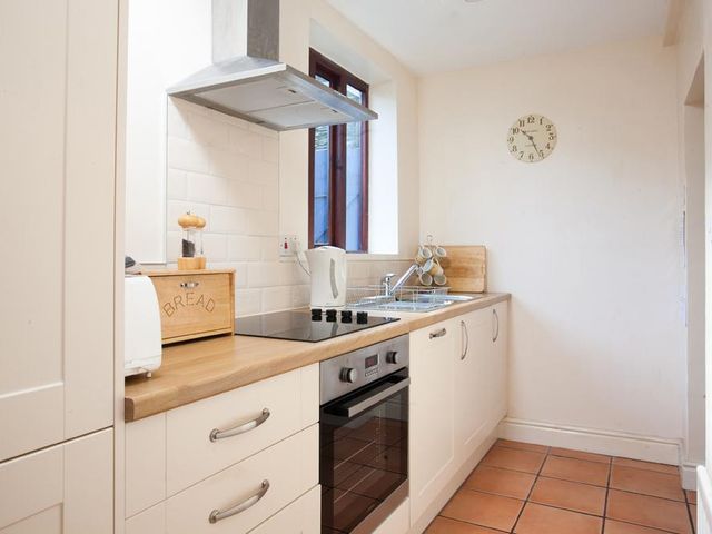 Honeysuckle Cottage - 1041753 - photo 4