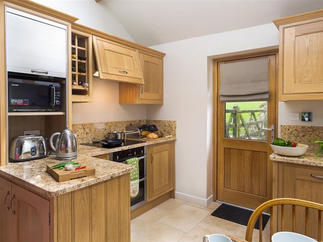 Barn Cottage - 1042049 - photo 4