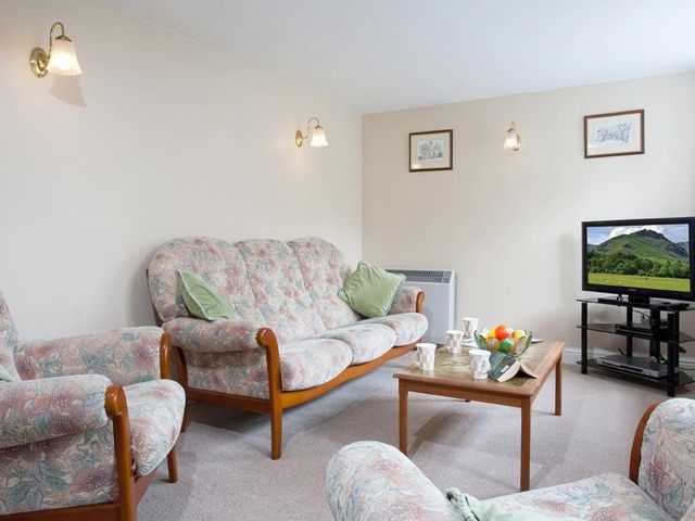 Low Croft Cottage - 1042069 - photo 2